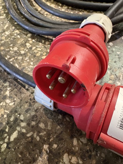 Чисто нов. Трифазен удължител 20м