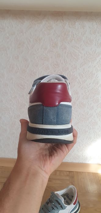Продам кросовки  Ц - 5000т