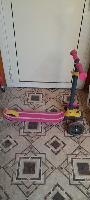 Детска Тротинетка Chillafish-със светещи колела