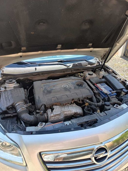Vând Opel Insignia Sports Tourer – 2.0 CDTI (130 CP)