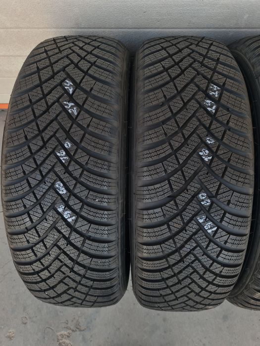 Нови зимни гуми 4 броя HANKOOK Winter Icept RS3 195 60 R16 дот 2424