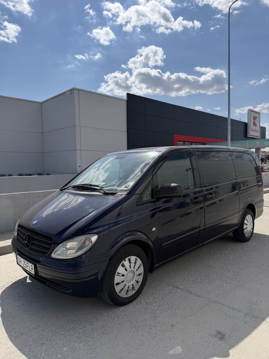 Mercedes Vito 5 locuri + marfa