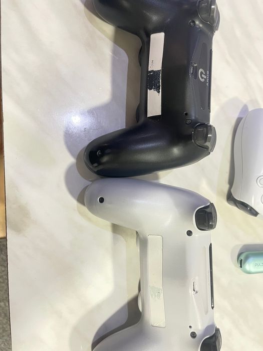 Ps 4 pro контролери 2бр. комплект бял черен