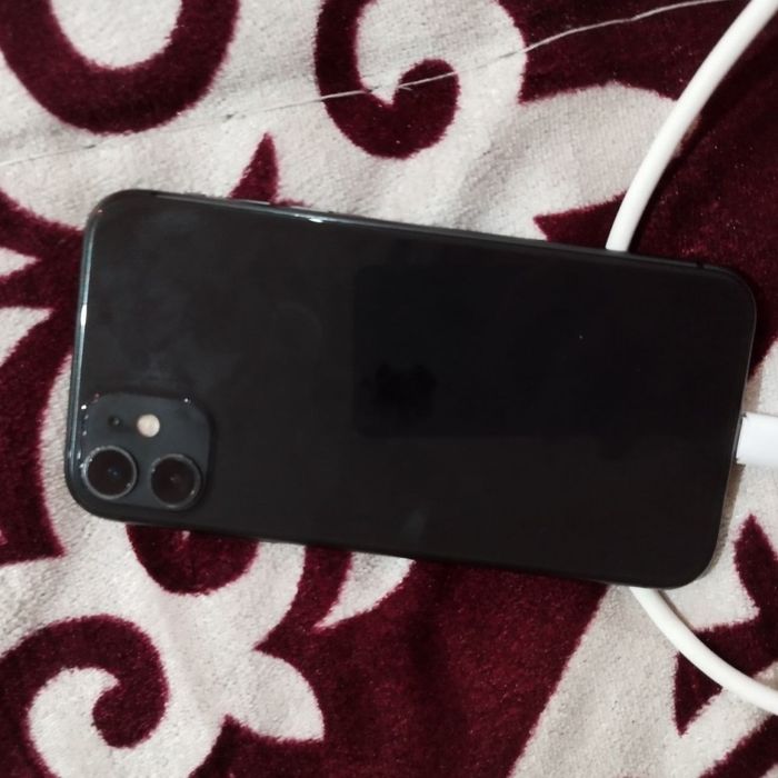 Iphone 11  64гб обмен