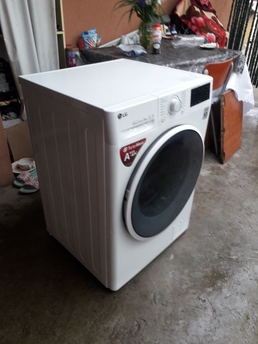 Mașină de spălat automată LG de 8 kg