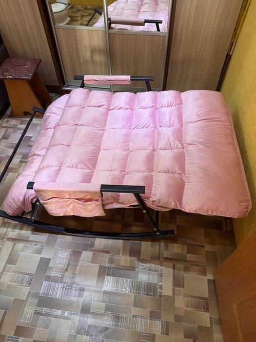 Продам кресло качалку