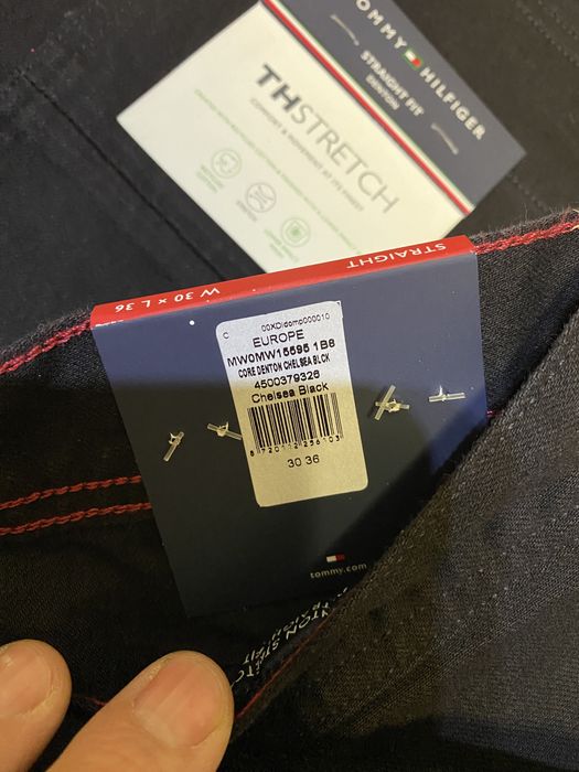 Blugi Tommy Hilfiger Noi !