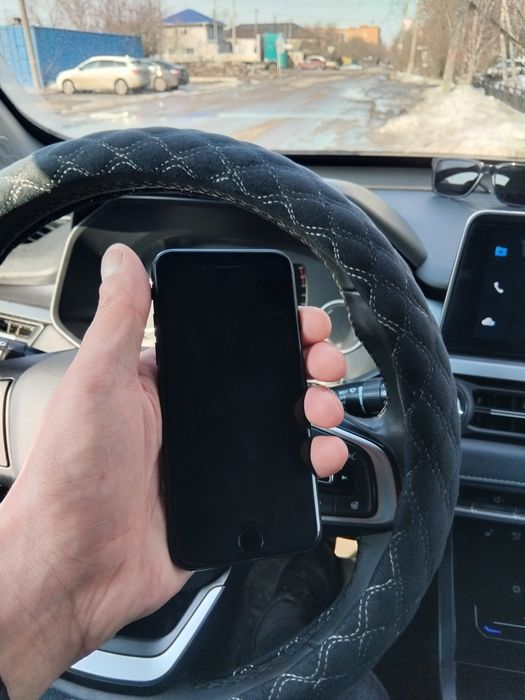 Айфон 7,32памяти,