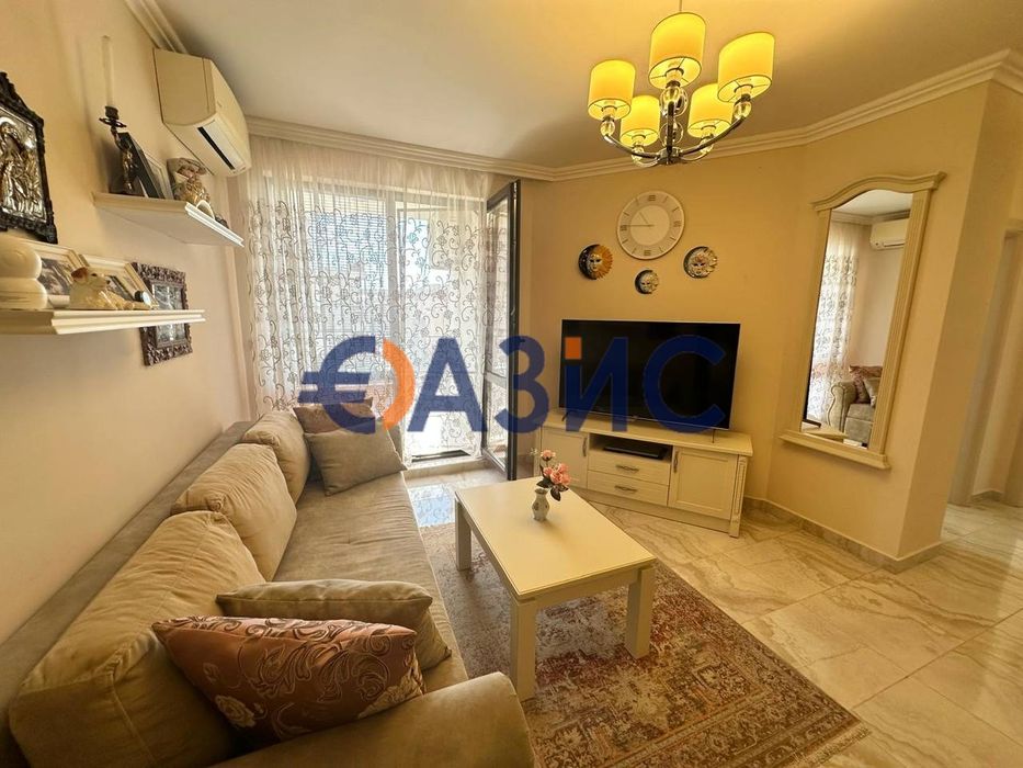 Продава се Тристаен апартамент в Свети Влас - 86 кв.м за 1209 €/кв.м - Снимка #2