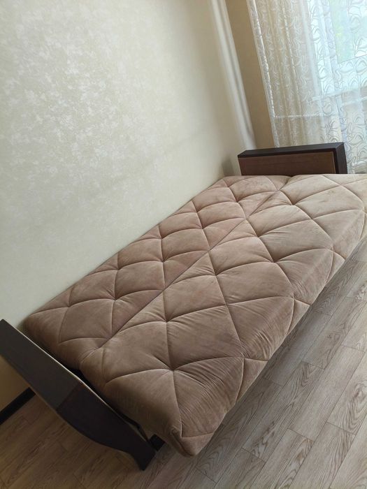 Продаю диван 230 см
