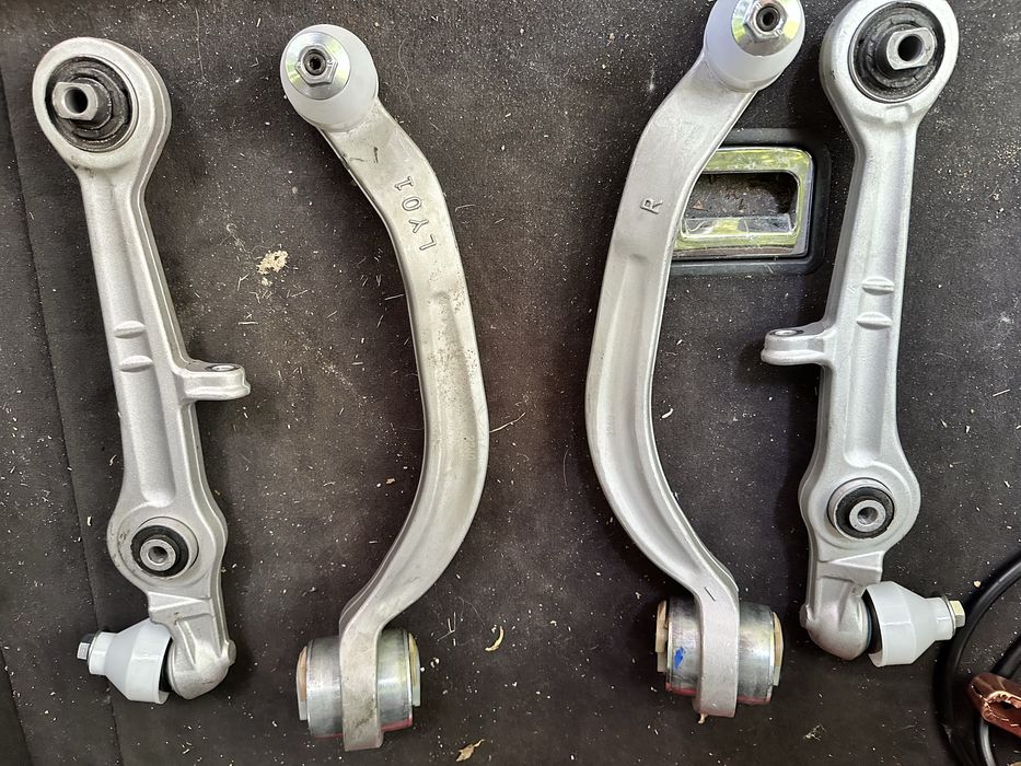 Носачи Audi A6 C5 Avant Quattro