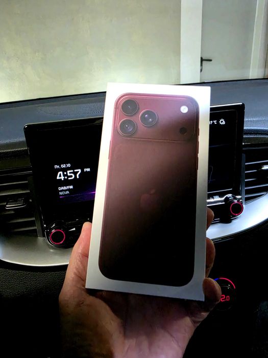 НАЛИЧЕН ! ! ! ЧИСТО НОВ Iphone 18 PRO MAX Burgundy 512 GB