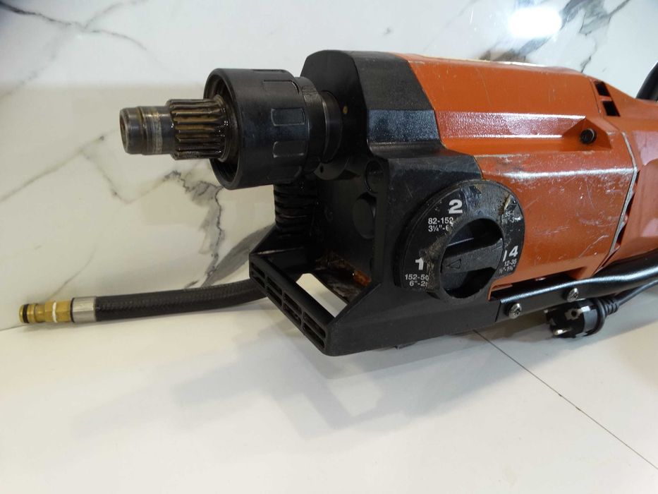 Hilti DD 250 CA - Диамантено пробивна машина