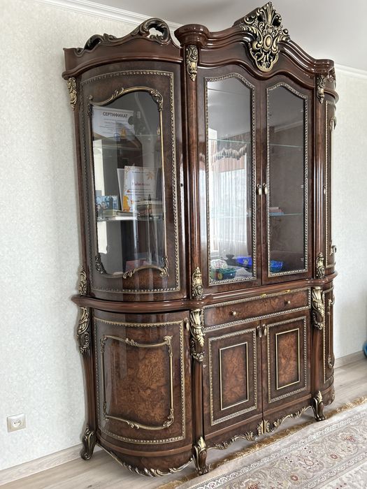 Продам горку в гостиную