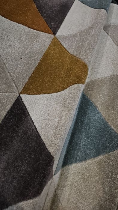 Чисто нов килим 160/220