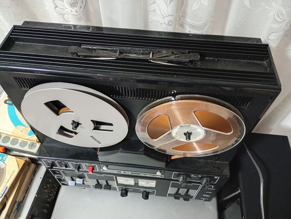 Magnetofon  Tesla b115