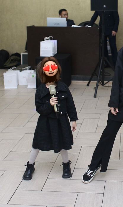 Продам детскую пиджак и платье