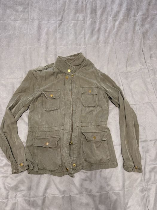 Продам женскую одежду