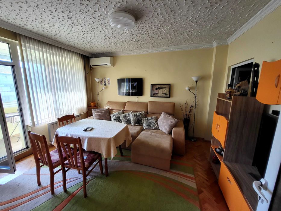 Дава се под наем Тристаен апартамент в Плевен, Идеален център - 74 кв.м за 331.5 € - Снимка #15