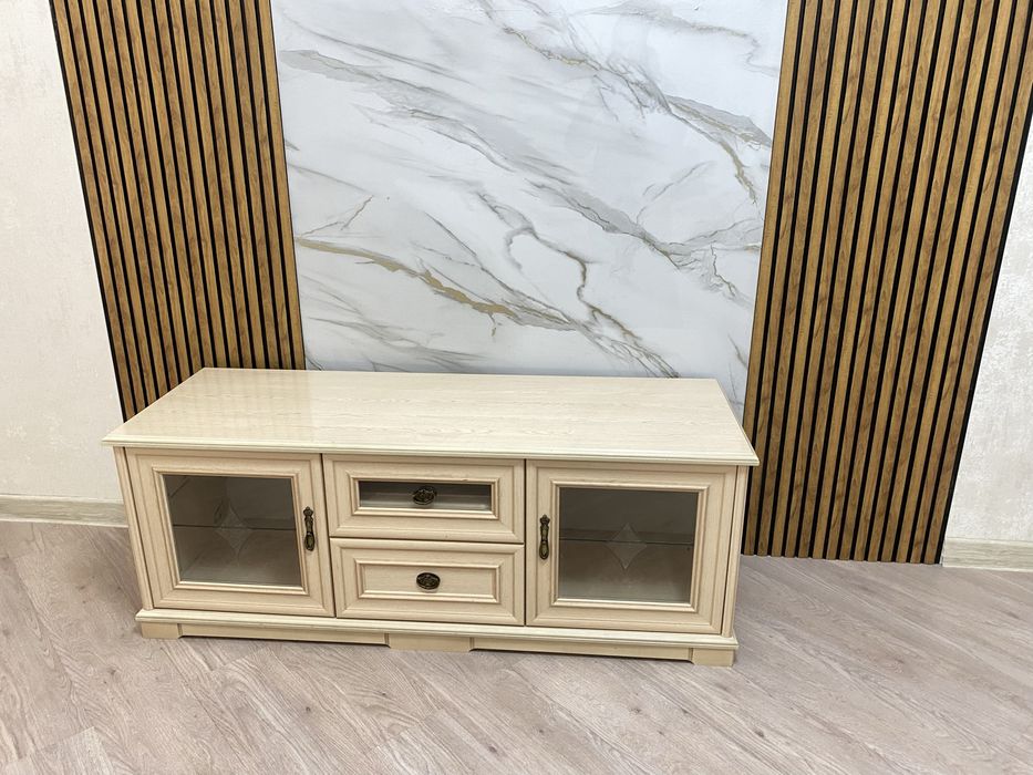 Продам тумбу в классическом стиле