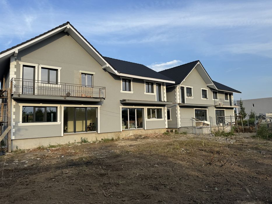 Duplex nou la cheie, zonă liniștită