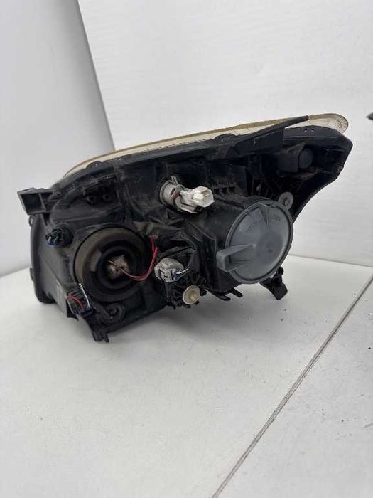 Faruri Toyota Avensis II T25 2003-2009 far dreapta far stanga cu lupa