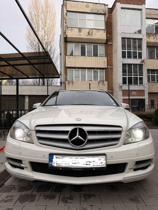 Продавам Мерцедес 220 CDI 2011
