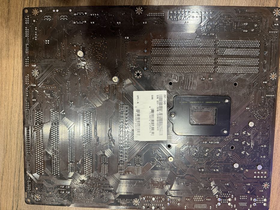 Продавам геймърски/работен компютър – стабилна конфигурация