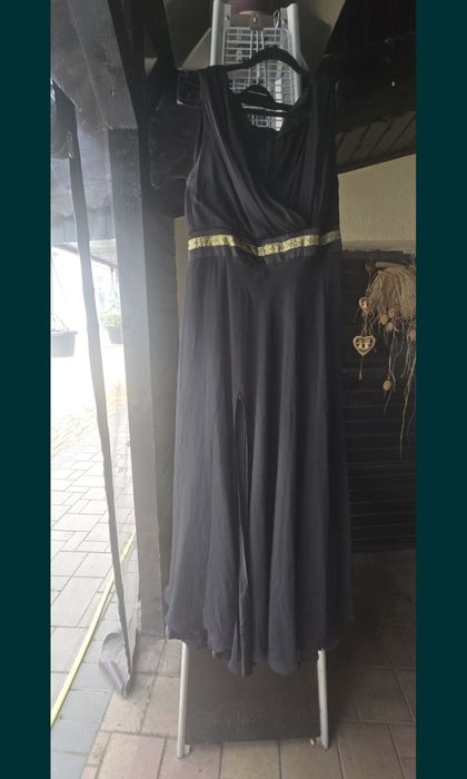 Rochii lungi pentru diverse evenimente.