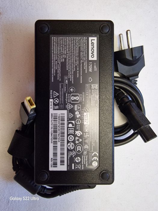 Vând alimentatoare laptop
