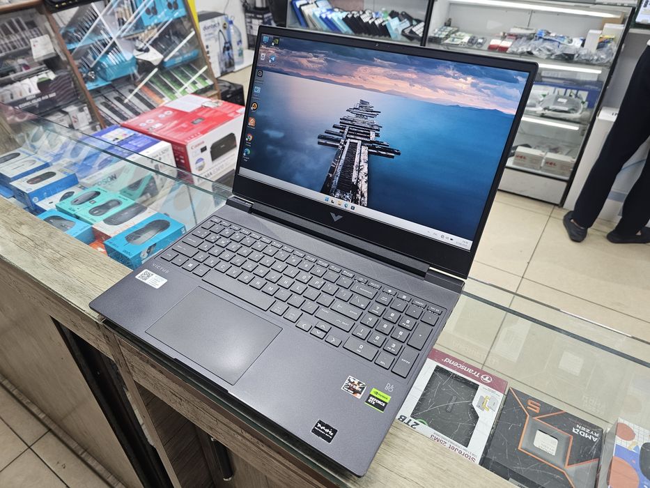 HP Victus  Ryzen 5 + RTX2050