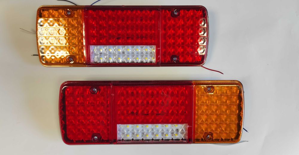 LED стопове мигач задна светлина 12V за камион бус ТИР, ремарке
