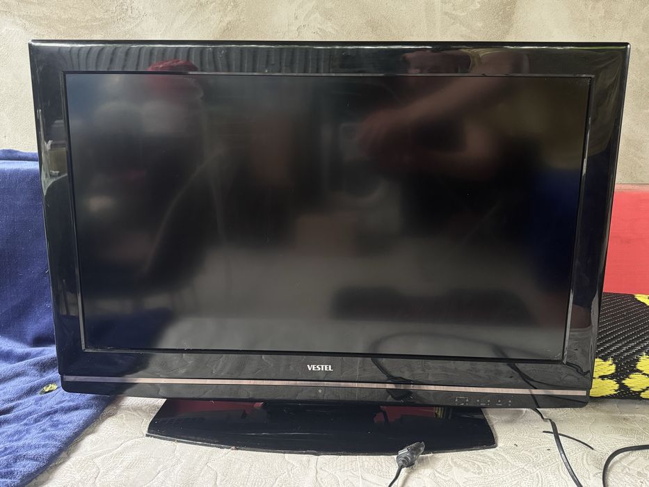 Продам телевизор Vestel x300