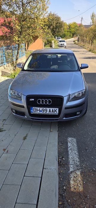 Vând Audi a 3 sline