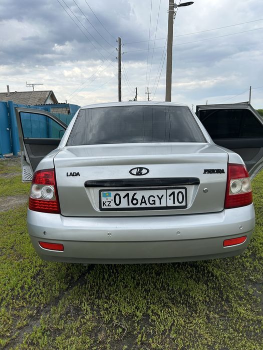 Продается Приора-1