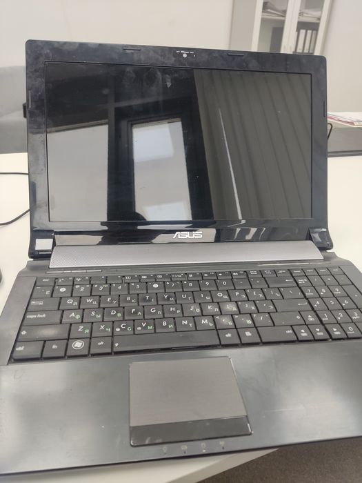 Продам старый ноутбук Асус