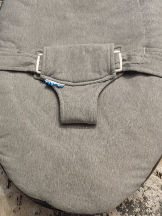 Doomoo Адаптираща се възглавница тип барбарон (30кг.)