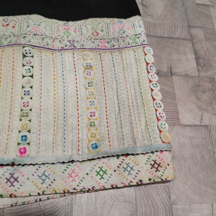 Ямболска носия Белкосник и престилки