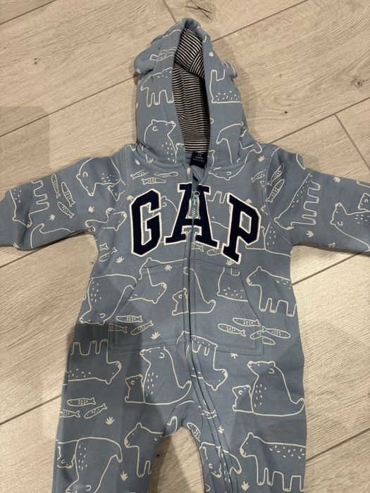 Комбинезон CAP новый 3-6 месяцев