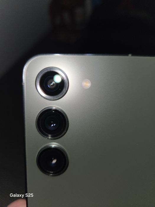 Samsung Galaxy s23 256GB + зарядно + Mobilfox кейс и сложен протектор