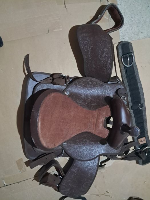 Șa de cal din piele de calitate superioara