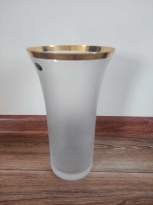 Продам из стекла предметы.