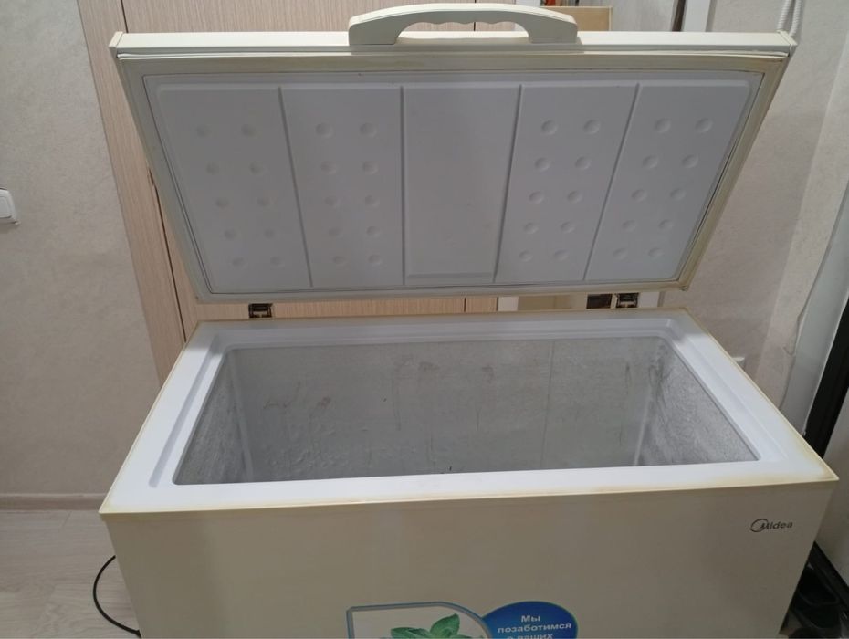 Продается моразилник в хорошом состоянием торг есть.