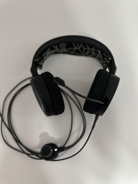 Casti gaming arctis 5 7.1 rgb