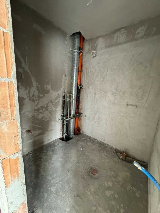 Продава се Двустаен апартамент в София, Център - 67 кв.м за 2389 €/кв.м - Снимка #2