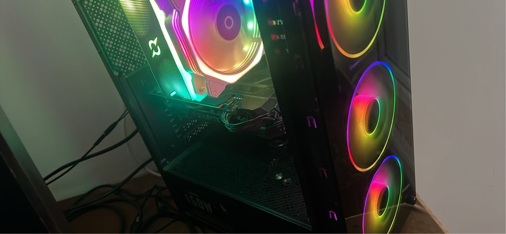 OFERTA!! Vand urgent pc gaming complet am nevoie de bani