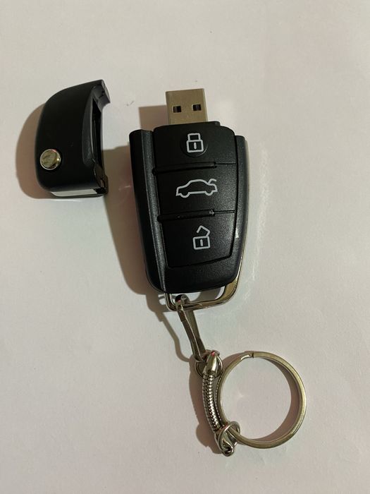 Stick usb 30gb in cheie Audi