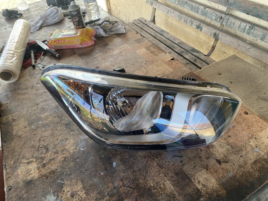 Десен фар за хюндай и20