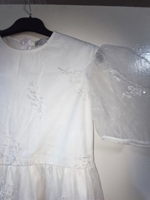 Платье нарядное 9-10 лет