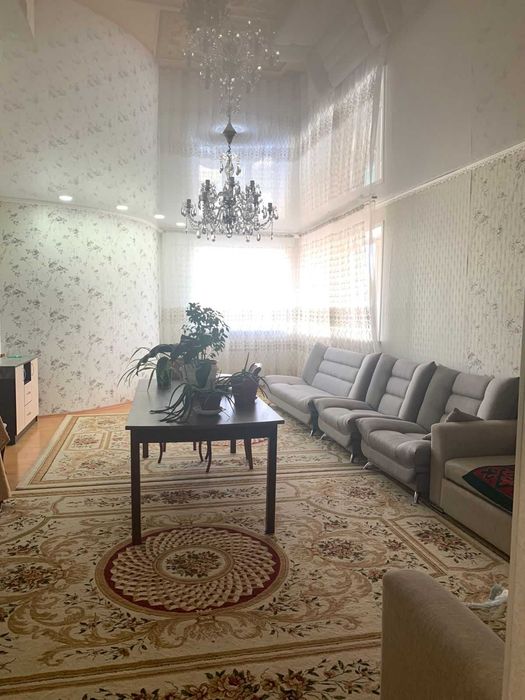 №Д0134.Продается отличный двухуровневый дом в соц. городе.